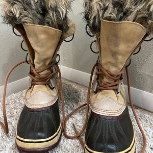 Sorel Joan of Arc boots